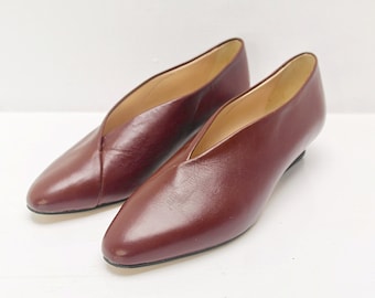 90s Vintage Shoes, UK5 Brown Leather Loafers, Preppy Vintage, Pointed Toe Pumps, Leather Slip On Shoes, Low Heel Shoes, Marks and Spencer