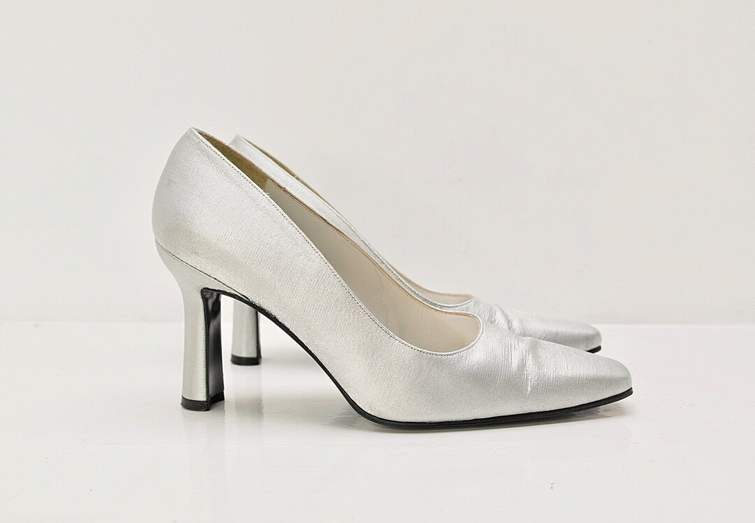 stuart weitzman silver heels