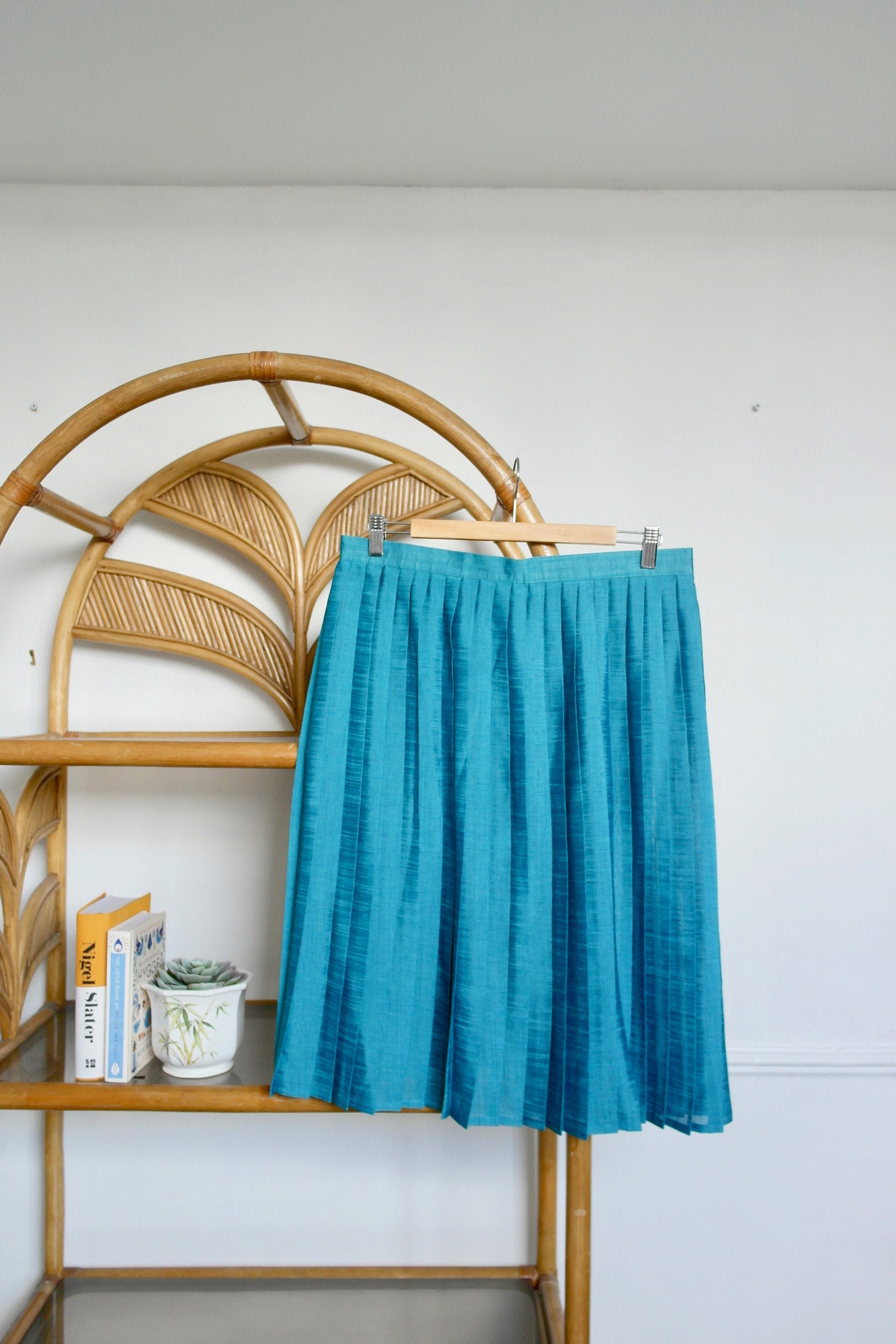 Image of S Blue Pleated Skirt, Preppy High Waist Iridescent Teal Polyester, S St Michael Vintage Midi Uk Size