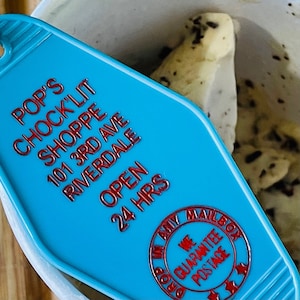 Pop&#39;s Chocklit Shop Fob