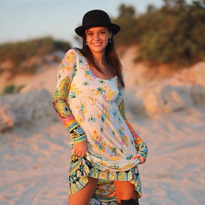 Vintage 70s Psychedelic Floral Long Sleeve Maxi Dress