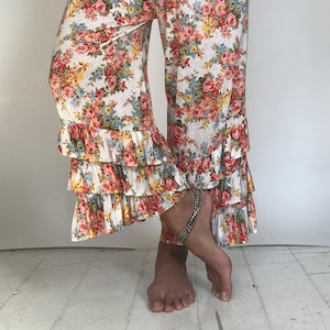 White Orange Floral Rose Bloomer Capri Pants / PantalOOns / Ruffle Pants