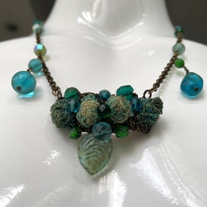 Vintage 70s Turquoise Embroidered Leaf Beaded Necklace l One Of A Kind Necklace