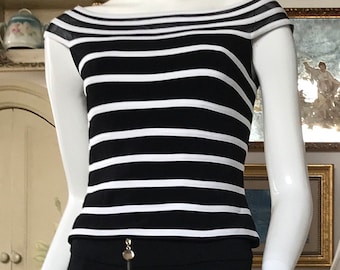 Top elástico vintage de rayas negras de los años 90
