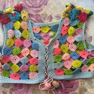Vintage 70s Handmade Boho Crocheted Crop Top Handmade Floral Crochet Crop Top