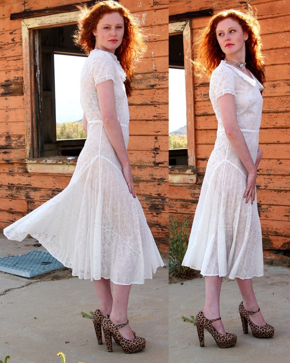 1930s White Eyelet Dress - image 2