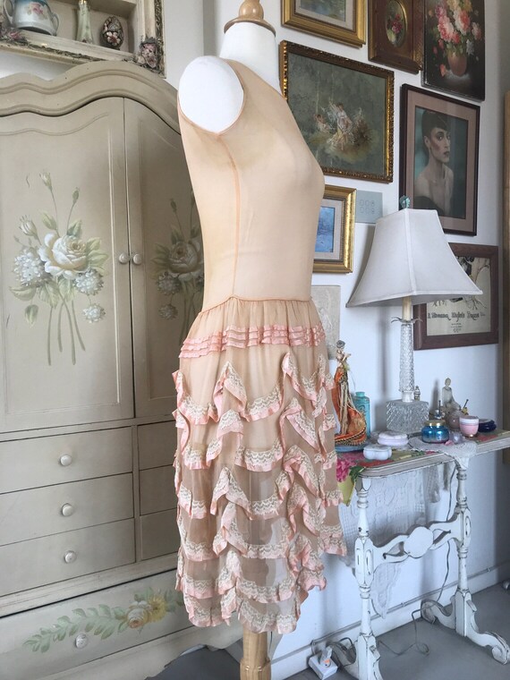 Antique 1920s Sheer Peach Edwardian Lace Ruffled … - image 6