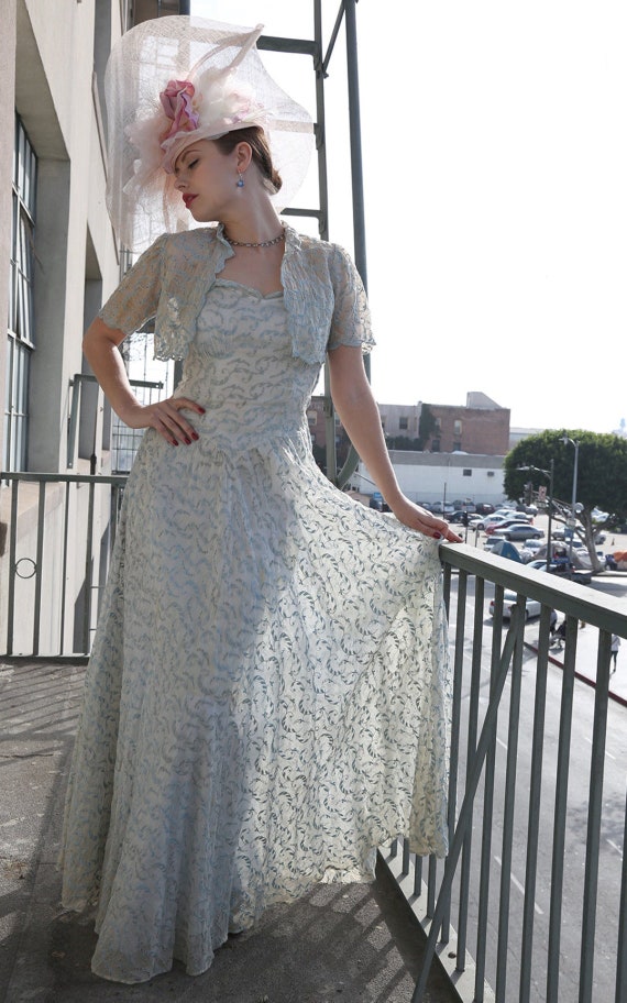 Vintage 1940s Blue Eyelet Sweetheart Goddess Dres… - image 3