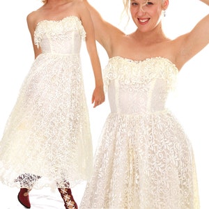 Vintage 70s White Lace Strapless Ruffle Wedding Dress