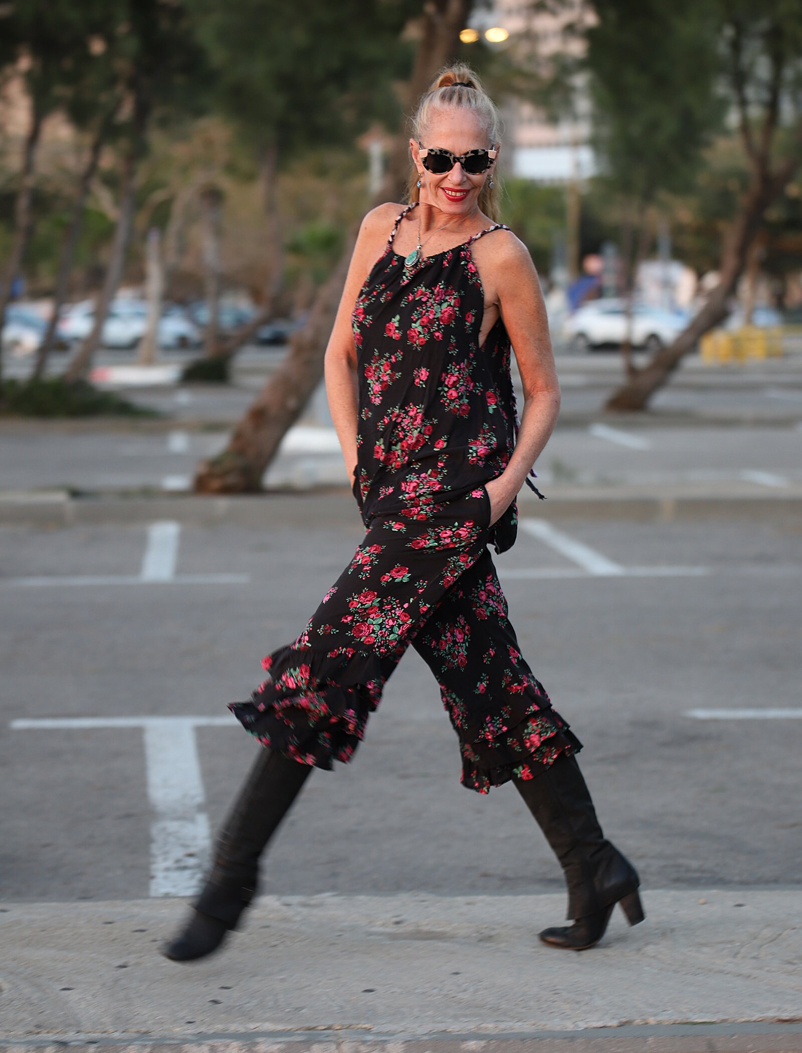 Black Floral Bloomer Pantaloonies/ruffled Pants/bloomers/betsey