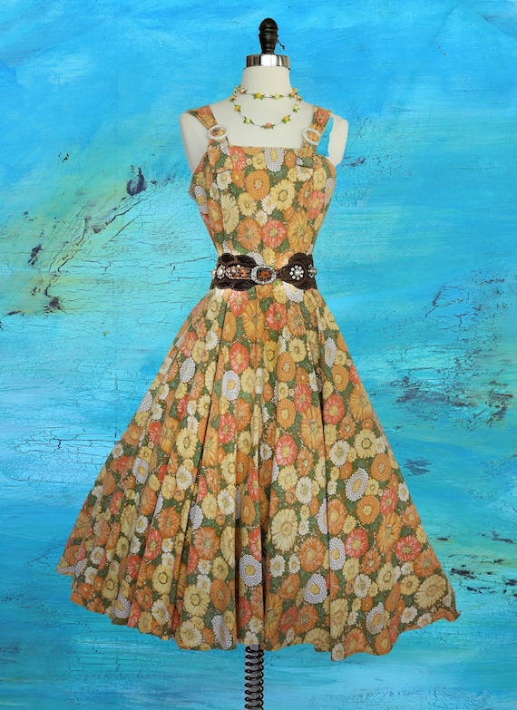 Vintage 1950s Green Floral Full Swing Suspender Sun Dress