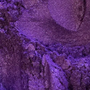 Iridescent Violet Mica - Ethically Sourced and Cruelty Free