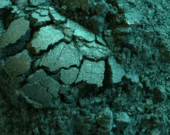 Blackish Green Mica - Ethically Sourced and Cruelty Free