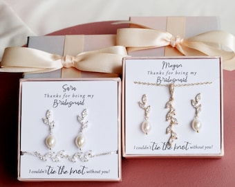 Bridesmaid Bracelet Gift, Maid of honor Bracelet, Bridesmaid Proposal, Best friend Pearl earrings Gifts, wedding gift for Sister-in-law