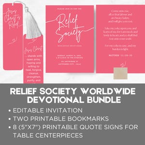 Puede incluir: Un paquete rosa de la Sociedad de Socorro Devocional Mundial con una invitación, dos marcadores y ocho letreros de citas de 12,7 x 17,8 cm. Los marcadores tienen una borla y el texto "Jesus Christ is Relief". La invitación incluye detalles del evento.