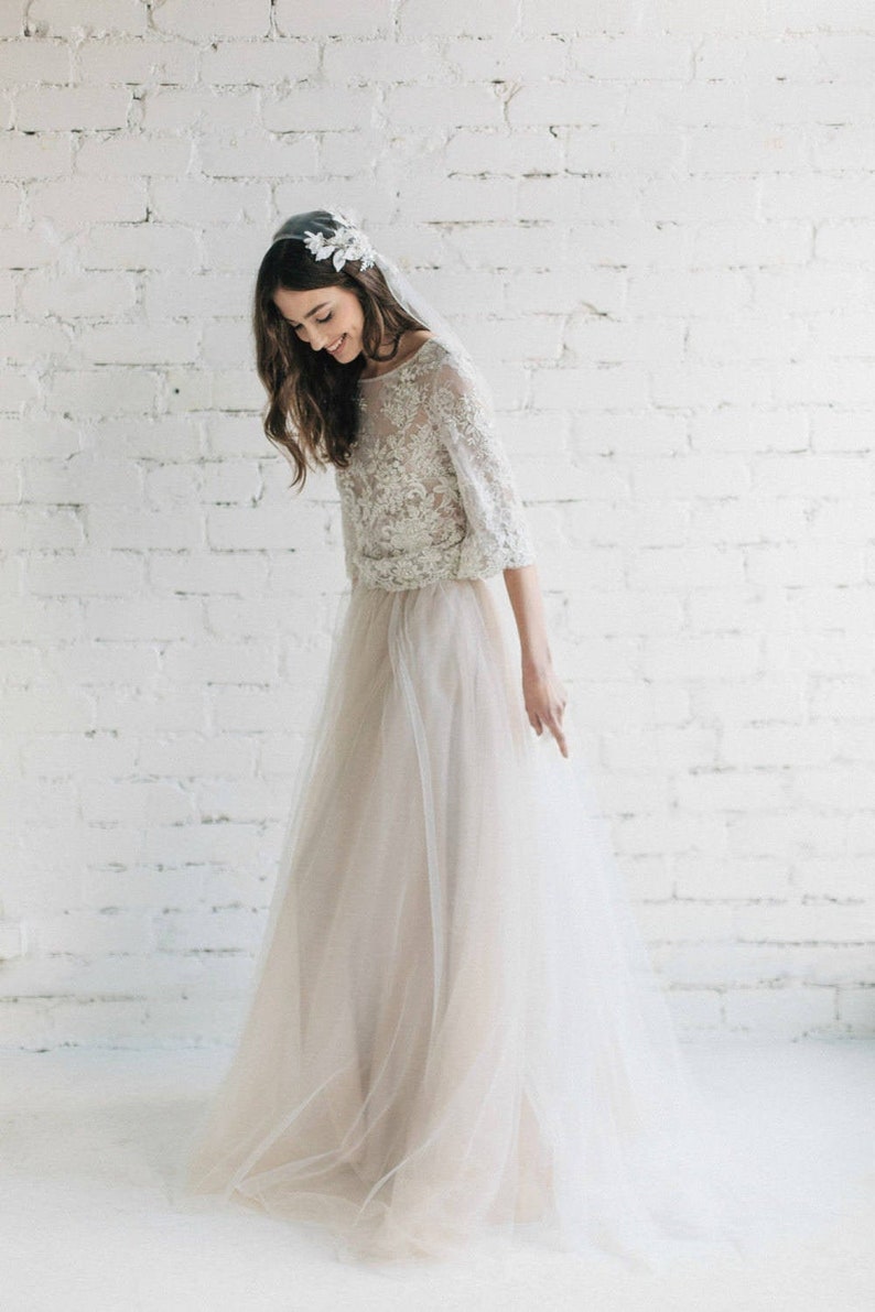 lace wedding dress with tulle skirt