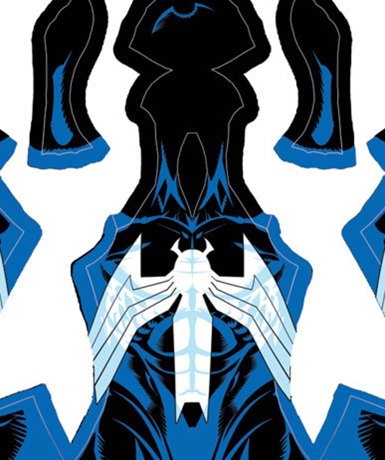 Puede incluir: Un traje azul y negro con un s&iacute;mbolo de ara&ntilde;a blanco en el pecho. El traje est&aacute; dise&ntilde;ado para cosplay o Halloween.