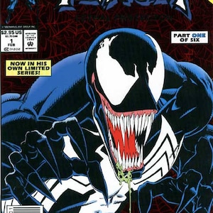 Puede incluir: Una portada de c&oacute;mic con Venom, un simbionte alien&iacute;gena blanco y negro, con una gran sonrisa de dientes. La portada es roja con un patr&oacute;n de telara&ntilde;a negra y el t&iacute;tulo "VENOM" en letras blancas. El texto "GUEST-STARRING SPIDER-MAN!" est&aacute; en un recuadro amarillo en la esquina superior derecha.