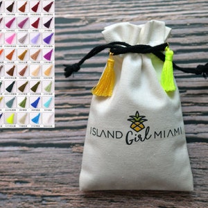High-quality Length 1.25 inches * 0.25 diameters Tassels. More choices of color.