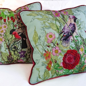 Housse de coussin Fruit Looters Timorous Beasties : lin vert, velours rouge et soie