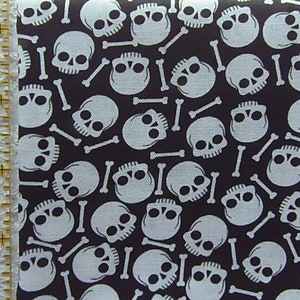 Mini Skulls & Bones Halloween Novelty Fabric 100% Cotton Fat Quarter Rare Out of Print