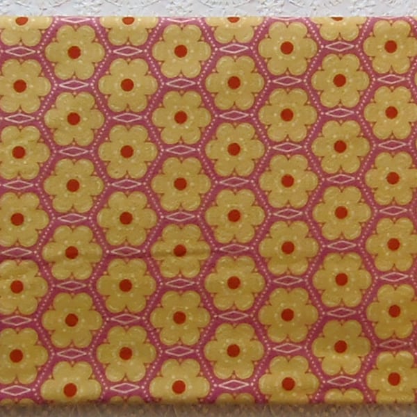 Rare Anna Maria Horner Folksy Flannel Heather Little Honey Hexagon 100% Cotton FLANNEL Fat Quarter 2009 New Out of Print Very Hard to Find