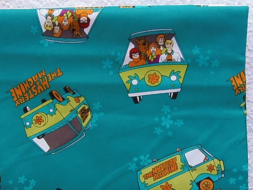 Scooby Doo Mystery Machine & Scooby Gang Hanna Barbera Camelot Fabrics ...
