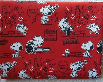 Peanuts Snoopy & Schröder Boogie Daunenmusik Designer Stoff 100% Baumwolle Fat Quarter aus Druck