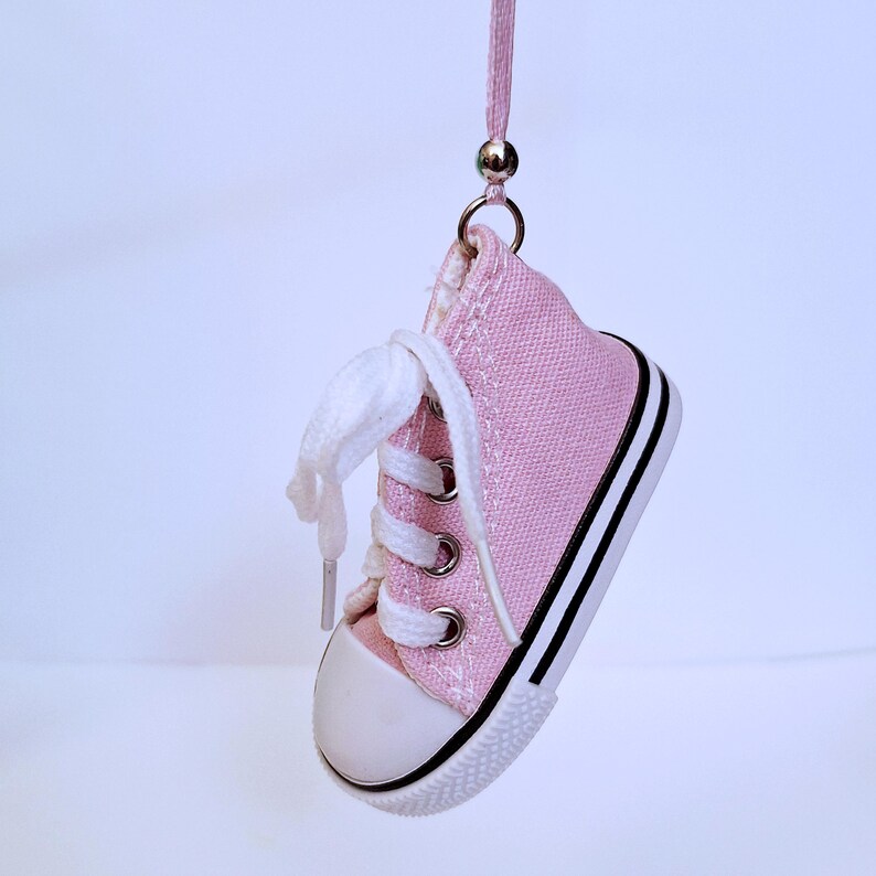Small High Top Shoe Ornaments, Mini Canvas Lace Up Shoe Ornament, Assorted Colors, Cute Christmas Ornament, Package Gift Wrap Decor Pink