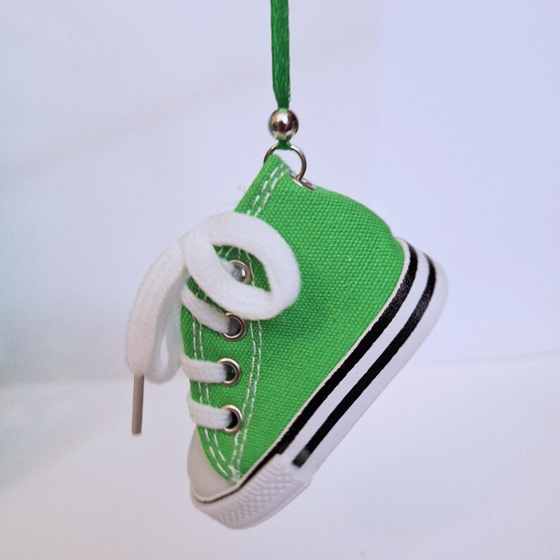 Small High Top Shoe Ornaments, Mini Canvas Lace Up Shoe Ornament, Assorted Colors, Cute Christmas Ornament, Package Gift Wrap Decor Green