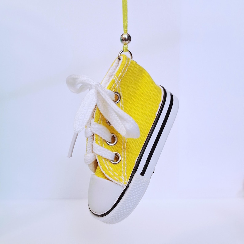 Small High Top Shoe Ornaments, Mini Canvas Lace Up Shoe Ornament, Assorted Colors, Cute Christmas Ornament, Package Gift Wrap Decor Yellow