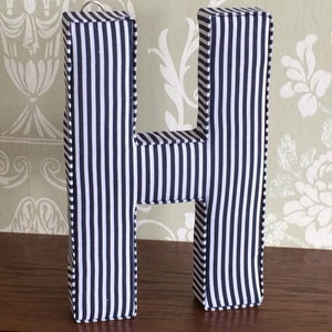 Listras azul-marinho berçário, decoração/decorações de quarto, independente, letras de tecido para pendurar na parede, placa de porta, ideias para presentes para meninos e meninas, lembrança