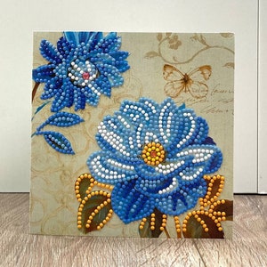 Tarjeta de felicitación genérica, tarjeta de arte de diamantes de los mejores deseos, flores azules, pintura de diamantes florales, tarjeta de cumpleaños, pensando en ti, tarjeta en blanco