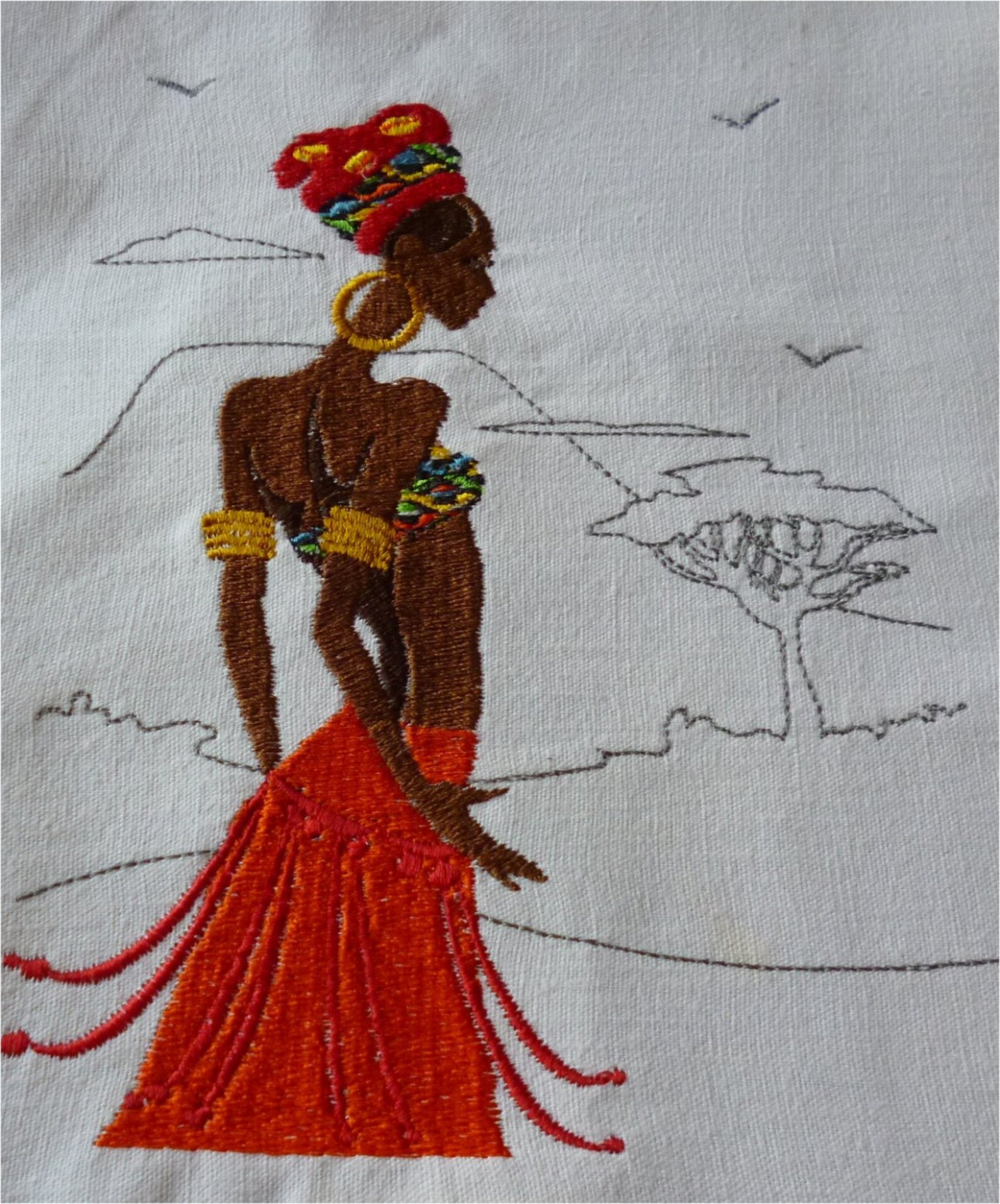 MOTIF BRODERIE AFRIQUE - Fil O'Cap