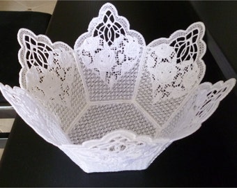 Embroidery of an FSL basket with heart of roses motif 5x7 format