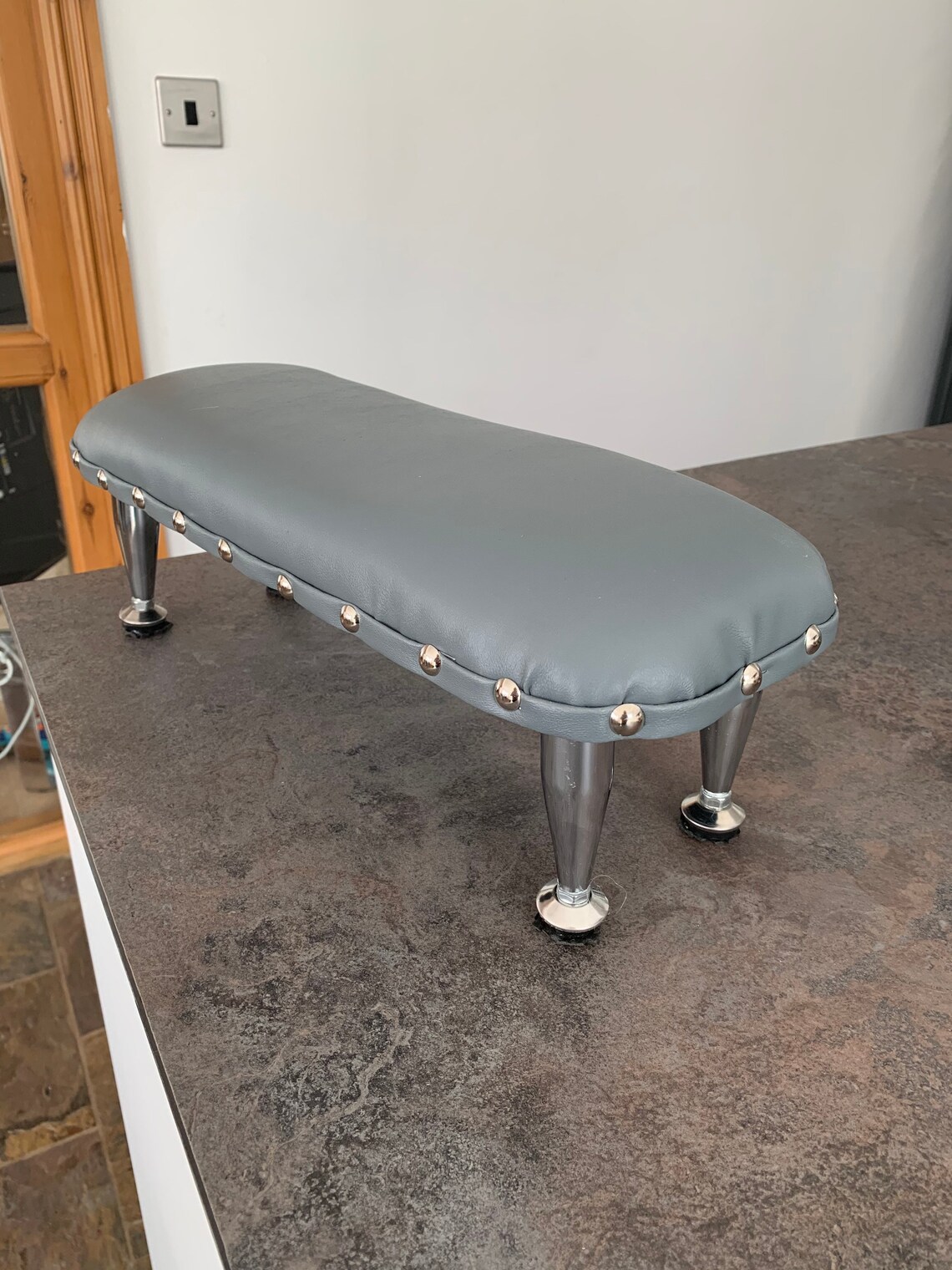 Arm/wrist rest for Nail Technician straight legs Etsy