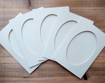 5 Tri-Fold Oval Aperture Cards, Cream or Red, 5 x 7, Christmas Card Making, Cross Stitch, Photo Mount