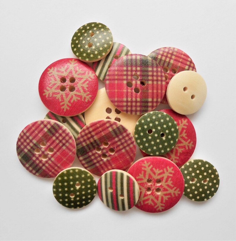 Wooden Christmas Buttons 16 Pieces Mixed Sizes Etsy