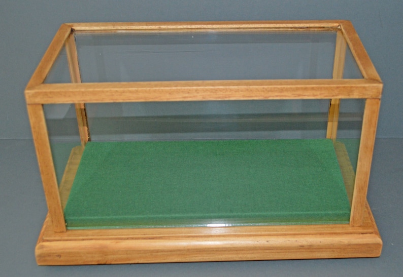 New Table Top Display Case / With Wooden Base Suit Model Trains