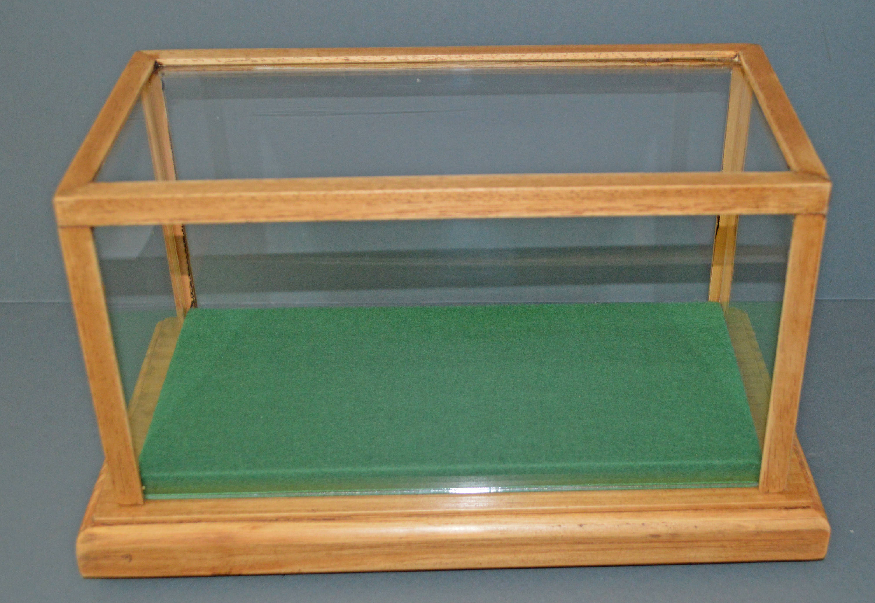 New Table Top Display Case / With Wooden Base Suit Model Trains