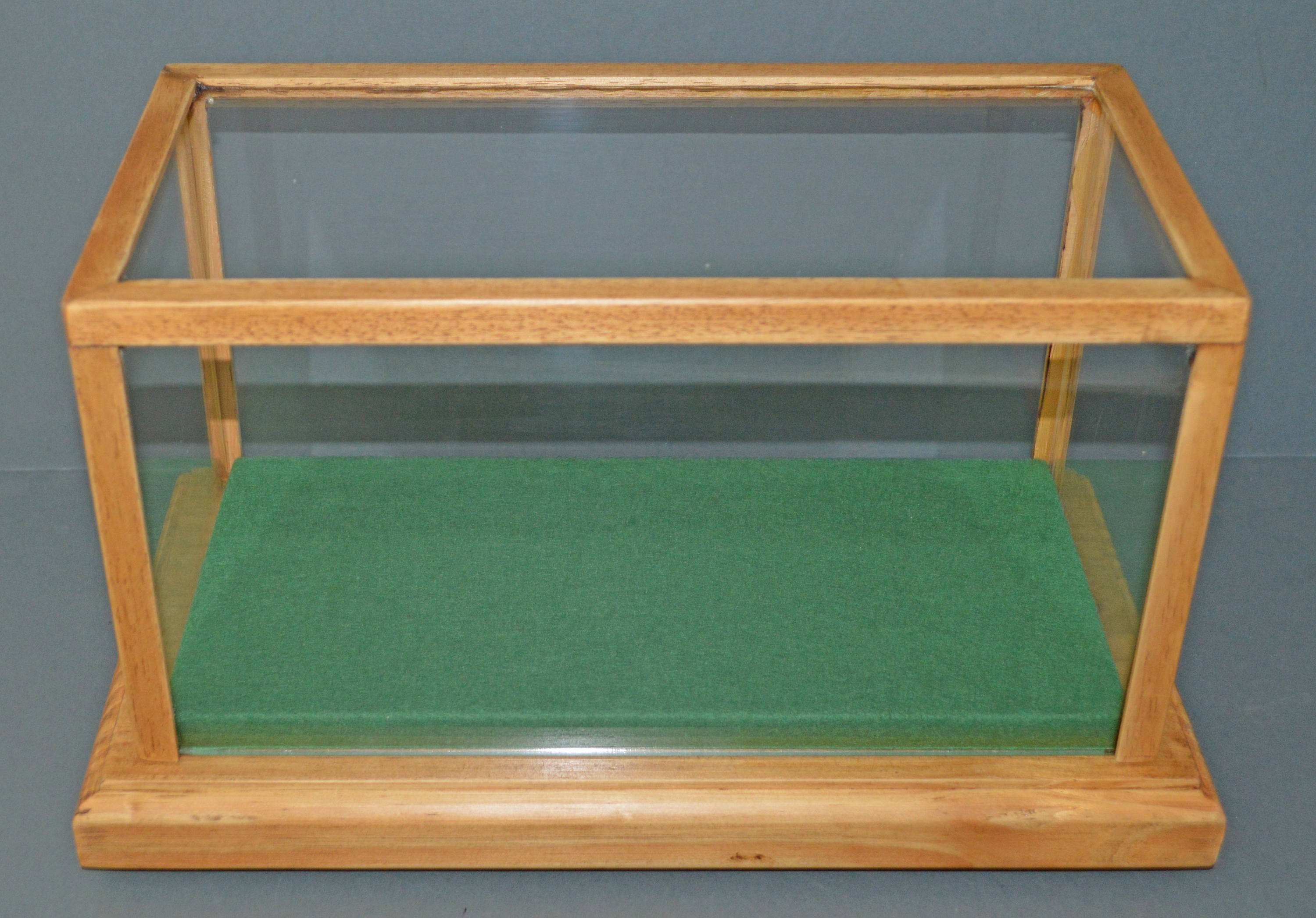 New Table Top Display Case / With Wooden Base Suit Model Trains
