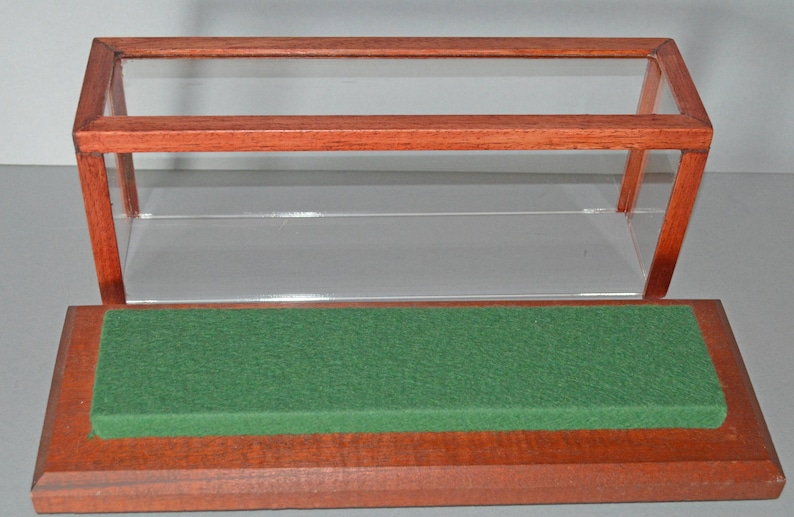 A New Table Top Display Case / .suit Model Railway Diecast