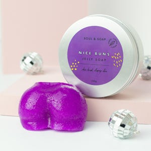 Nice Buns Jelly Soap - Gift Fun Artisan Handmade Vegan Scented Gift For Her Self Care Natural Bath Bubbles Foam Fun Body Wash Shower Bum