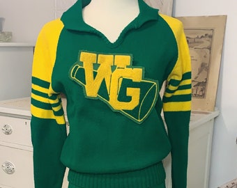 Uniforme da cheerleader, maglione con lettera di allegria del liceo verde oro vintage degli anni '70 taglia 36 e gonna a pieghe in lana taglia 5, costume da cheerleader