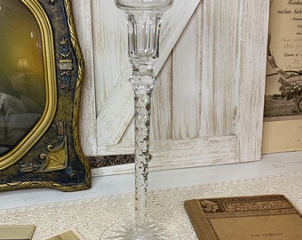 Candelabro de cristal, portavelas cónico de cristal de estilo imperial Vtg Faberge, tallo de patrón de panal de diamante, base Starburst, cristal cortado de 10"