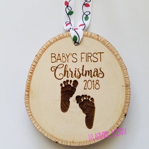 Baby&#39;s First Christmas Personalized Wood Slice Baby&#39;s First Christmas Ornament