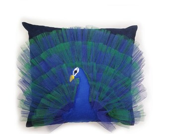 Pfauenkissen