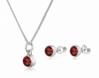 Set di gioielli per compleanno a gennaio in granato: orecchini a lobo e collana con ciondolo