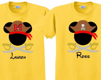 Disney Camisa PIRATE con SWORDS Disney Vacation Disney Group Camisas Disney Camisetas personalizadas Disney camisetas personalizadas Disney Family Shirts