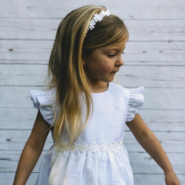 Flower girl dress with flutter sleeve in linen (Okeo-Tex certified) for weddings, baptism, confirmation